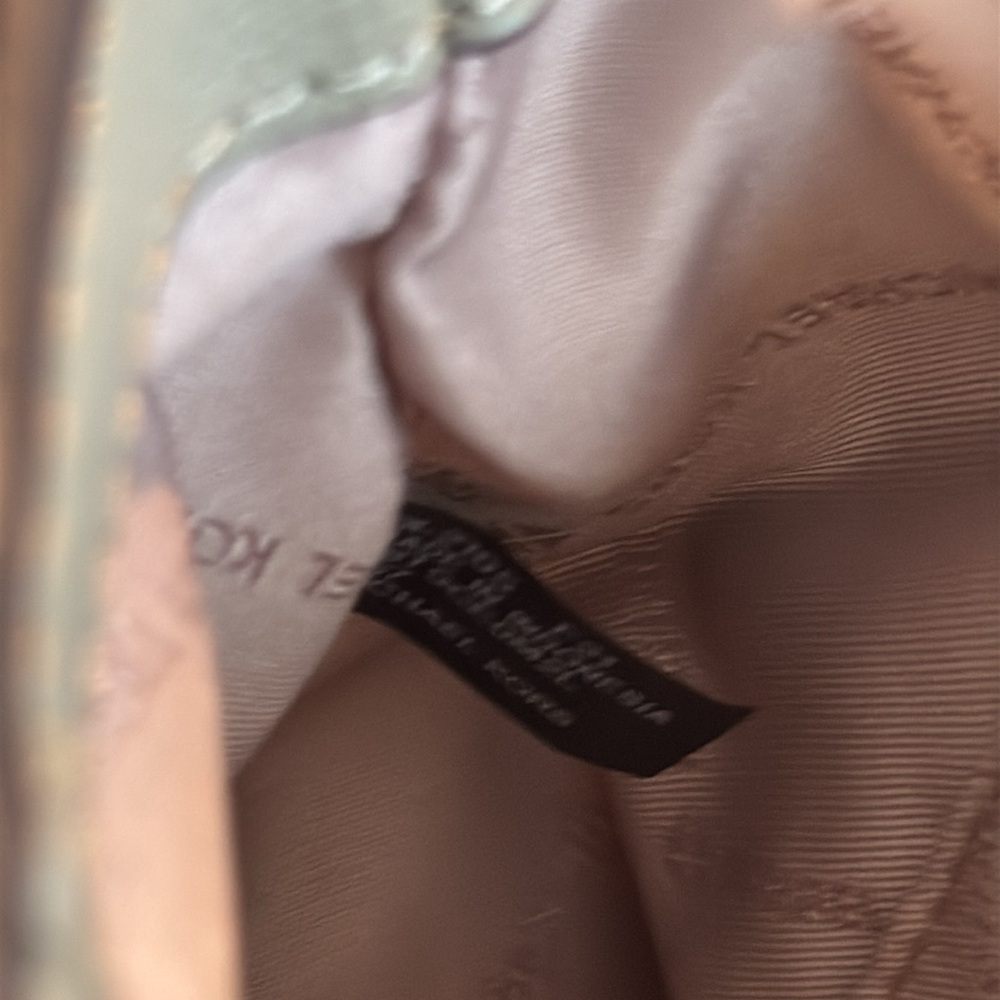 Michael Kors Bag Military Green Flap Crossbody with Gold Hardware - Picture 14 of 17